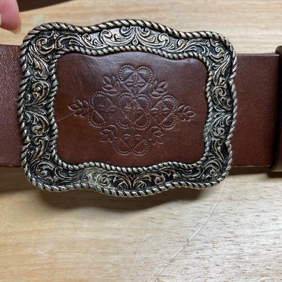 Fossil Brown Leather Buckle Belt SMALL Preowned - Picture 2 of 10